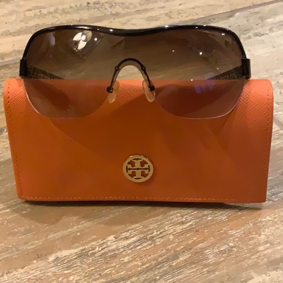 Tory Burch Accessories - Tory Burch sunglasses